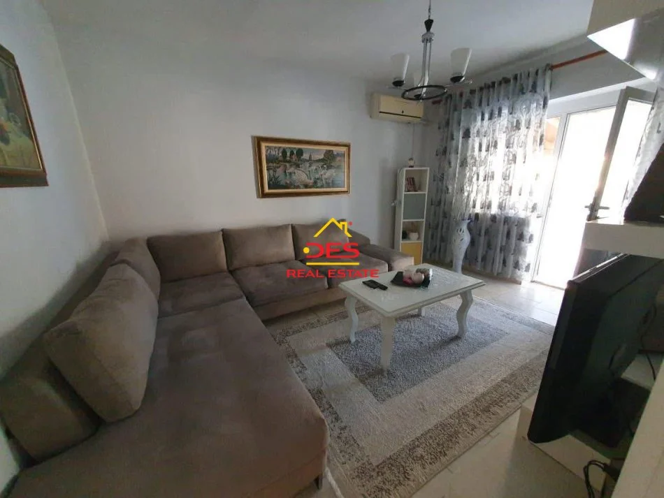 Vlore, shitet apartament , 108 m² 120.000 € (Rruga Zigur Lelo)