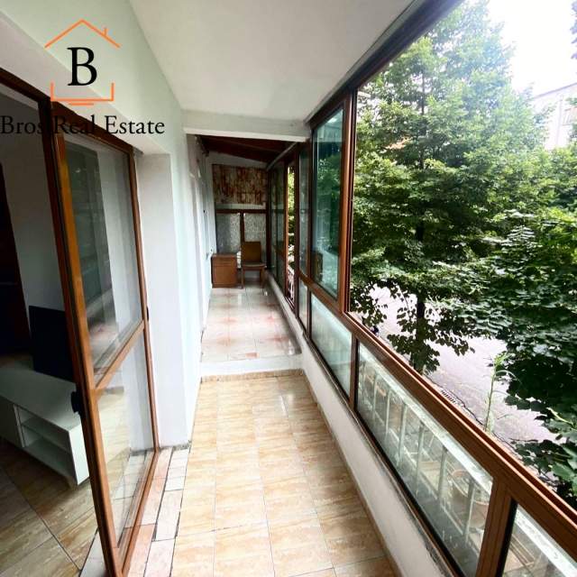 Tirane, jepet me qera apartament 1+1+A+BLK Kati 2, 91 m² 40.000 Leke (Rruga Bardhyl.)