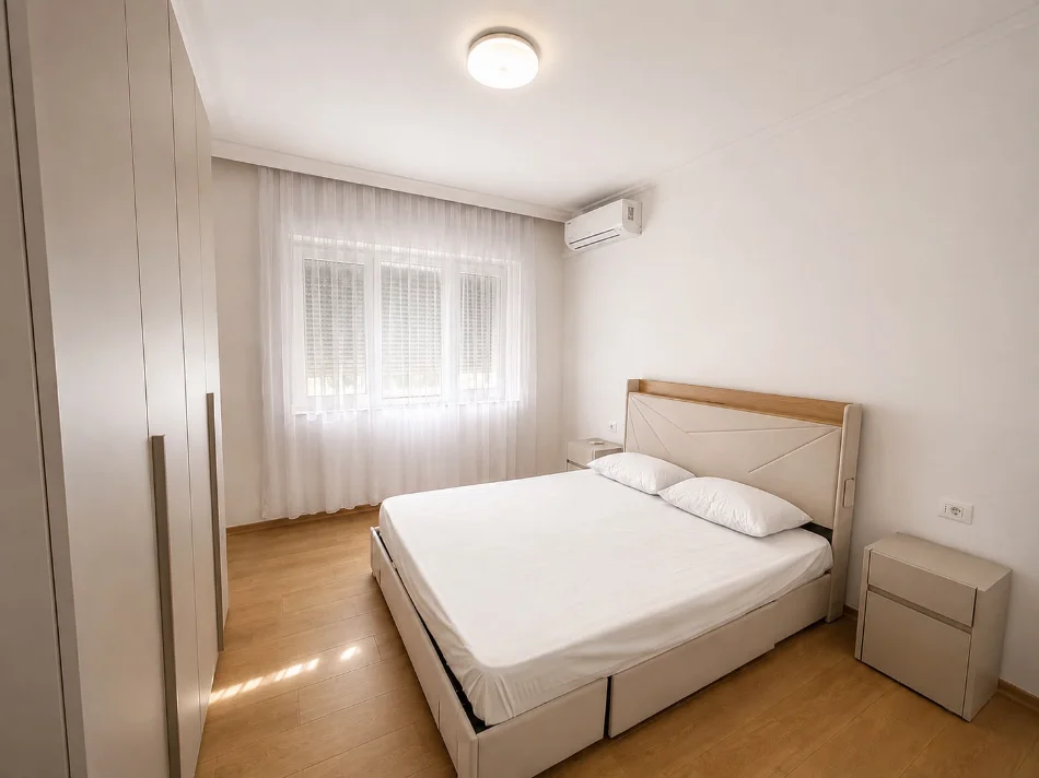 Tirane, jepet me qera apartament 2+1 Kati 3, 88 m² 1.000 € (Qender)