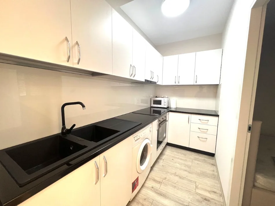 Tirane, shitet apartament 1+1 Kati 2, 54 m² 165.000 € 