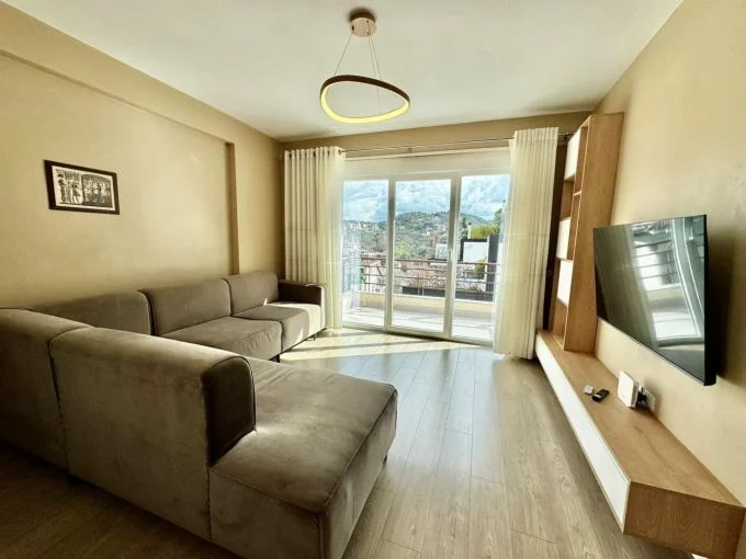 Tirane, shitet apartament 2+1+Aneks+Ballkon Kati 4, 105 m² 278.000 € (liqeni i thate)