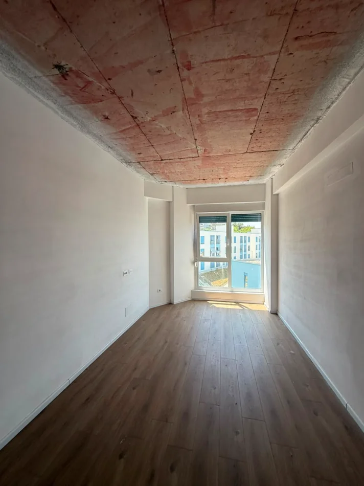 Tirane, shitet apartament 2+1+Aneks+Ballkon Kati 3, 88 m² 127.000 € (shkoze)