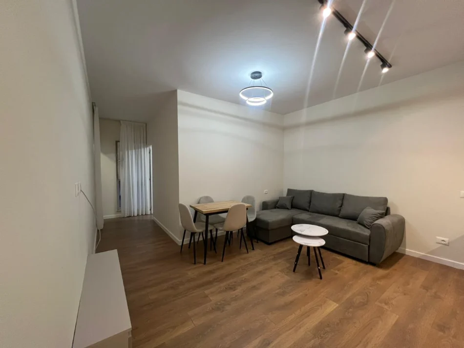 Tirane, shitet apartament 1+1 Kati 3, 48 m² 129.000 € (rruga xhanfize keko)