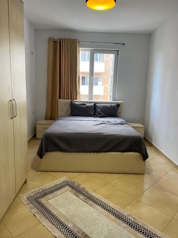 Tirane, jepet me qera apartament 1+1+Ballkon Kati 6, 70 m² 450 € (ASTIR)