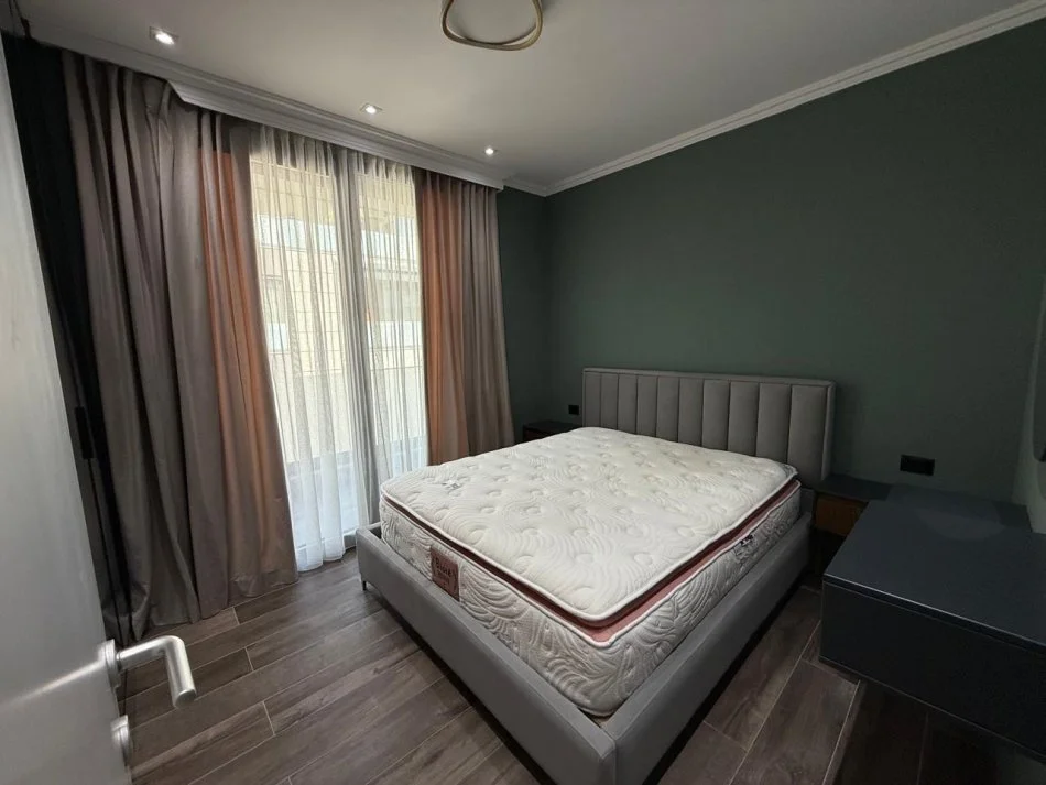 Shqiperi, jepet me qera apartament 1+1 Kati 2, 75 m² 750 € (Teg)