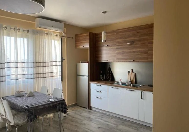 Tirane, jepet me qera apartament 1+1+Ballkon Kati 7, 67 m² 520 € (DON BOSKO)