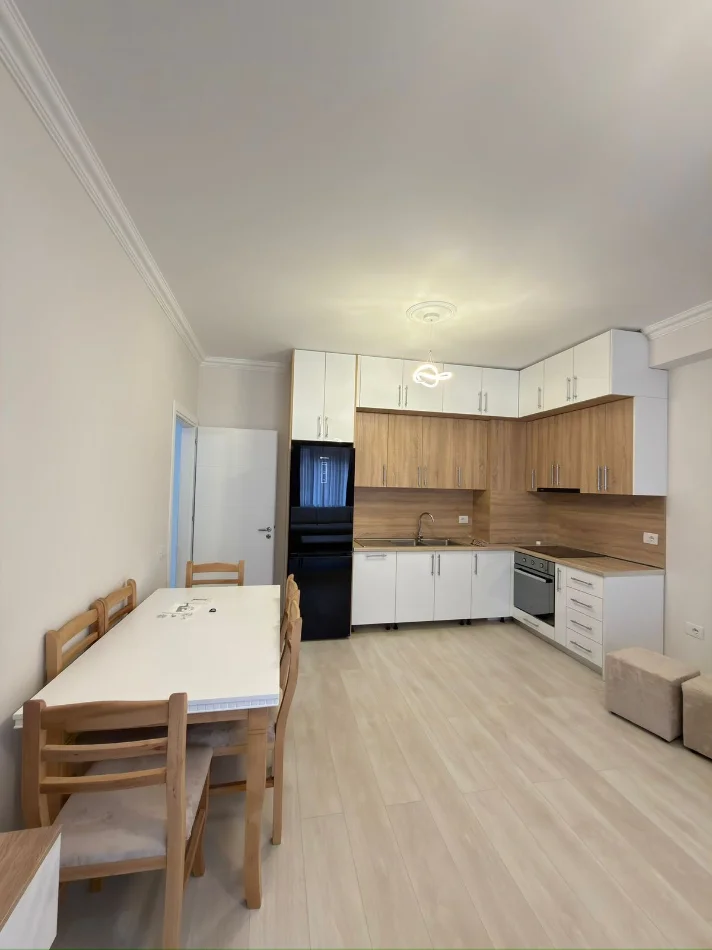 Tirane, jepet me qera apartament Kati 3, 