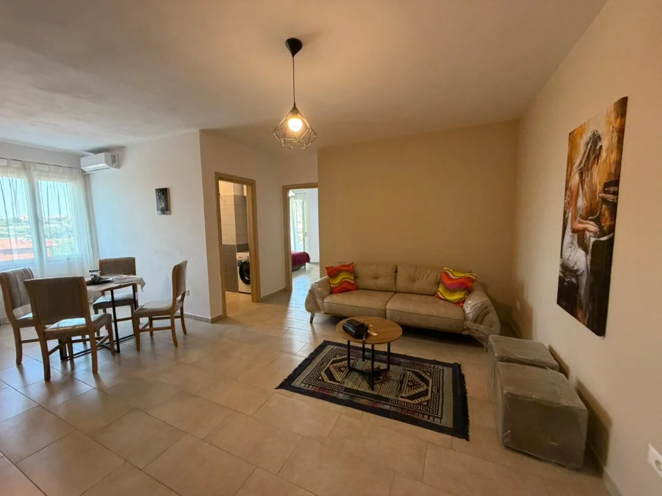 Durres Plazh, jap me qera apartament 1+1 Kati 5, 400 € (Plepa durres)