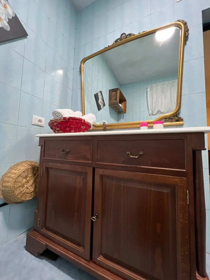 Tirane, jepet me qera apartament 1+1 , 500 € (Rruga Qemal Stafa)