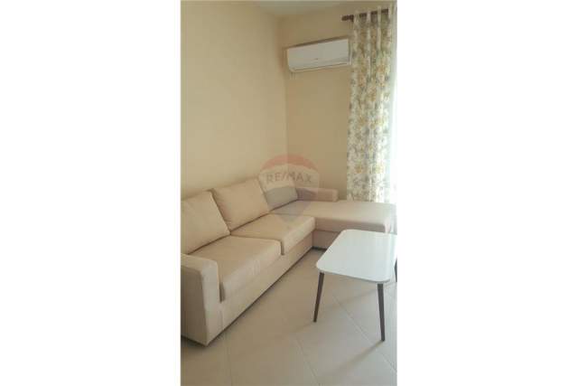 Tirane, jepet me qera apartament 2+1+BLK 105 m² 40.000 Leke (Golden Park)