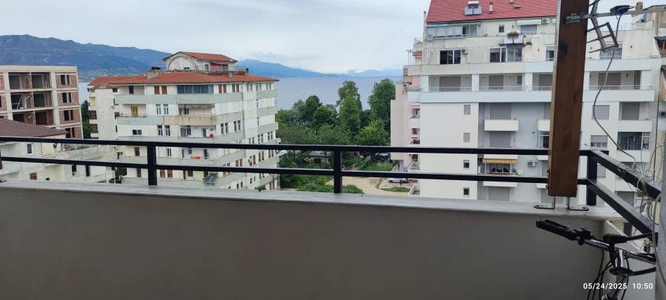 Pogradec, Shitet apartament 2+1+Ballkon Kati 6 i parafundit me ashensor me Hipotekë 82 m² 10.500.000 Lekë të reja Rr. Sul Starovari Mob. +355673651512