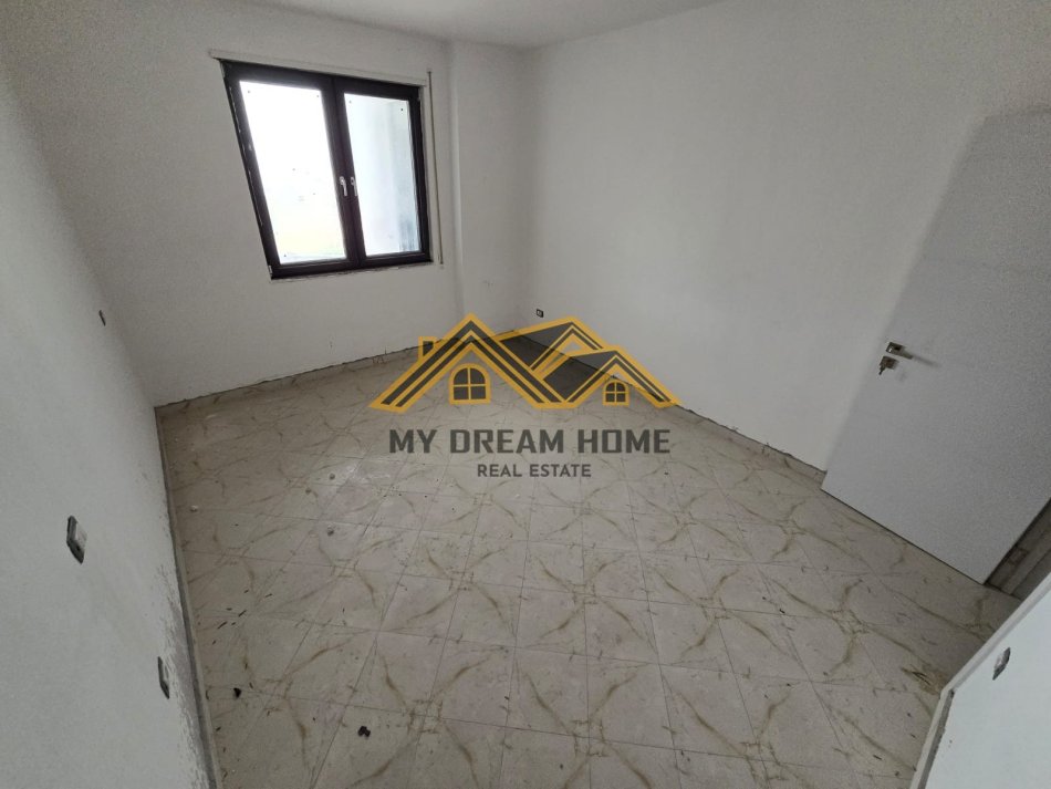 Durres, shitet apartament Kati 10, 95 m² 230.000 € (Vollga)