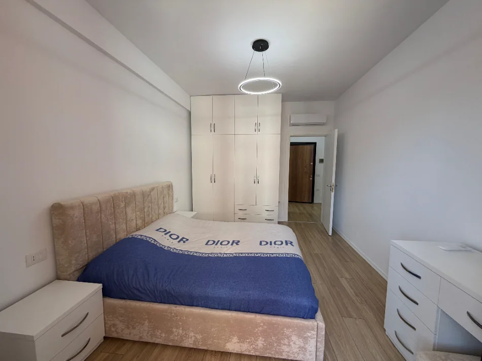 Shqiperi, jepet me qera apartament 1+1+Ballkon Kati 4, 68 m² 550 € (Rruga Sokrat Miho)