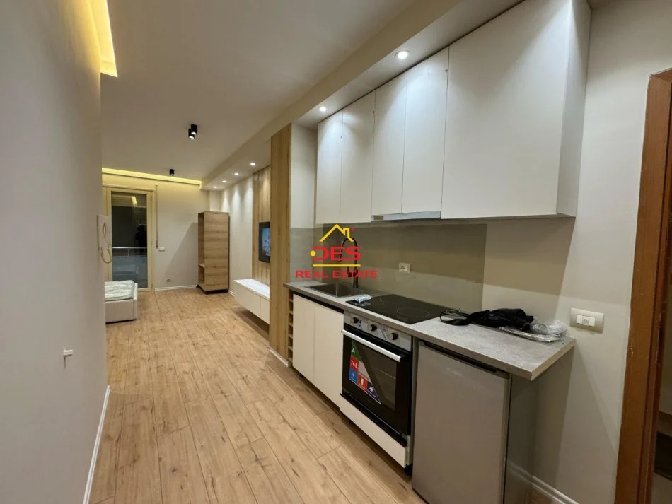 Vlore, shitet garsonier , 48 m² (Rruga Çamëria)