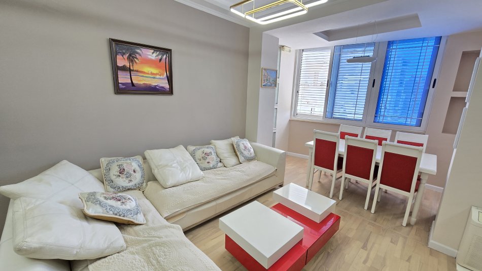Tirane, shes apartament 1+1+Ballkon Kati 1, 76 m² 140.000 € (Kodra e Diellit)