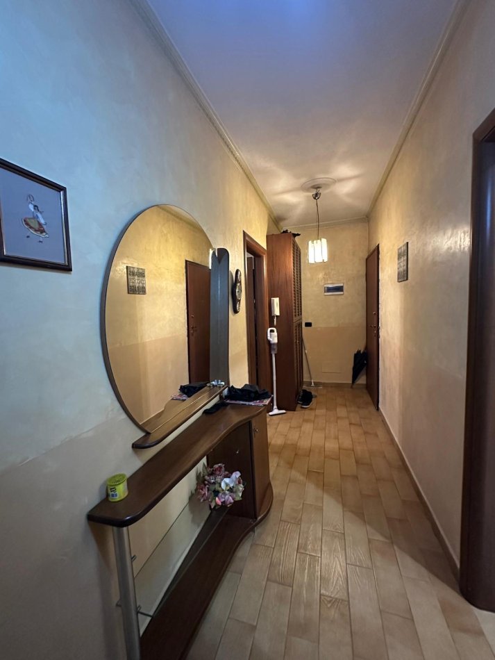 Tirane, jepet me qera apartament 2+1+Ballkon Kati 11, 108 m² 600 € (Rruga Panorama)