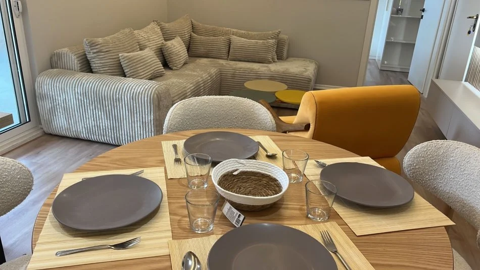 Durres, shitet apartament 3+1+Ballkon Kati 6, 116 m² 145.000 € (Ruga Pavaresia, prane Kompleksit Florida)