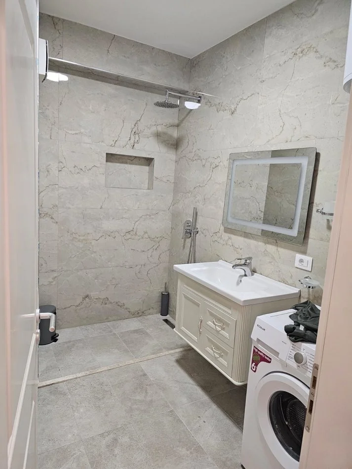 Tirane, jepet me qera apartament 2+1+Aneks+Ballkon Kati 7, 110 m² 800 € (Fusha Aviacionit)