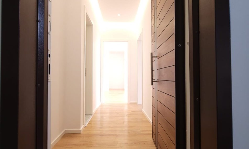 Tirane, shitet apartament 2+1 Kati 7, 95 m² 210.000 € (Zogu i zi)