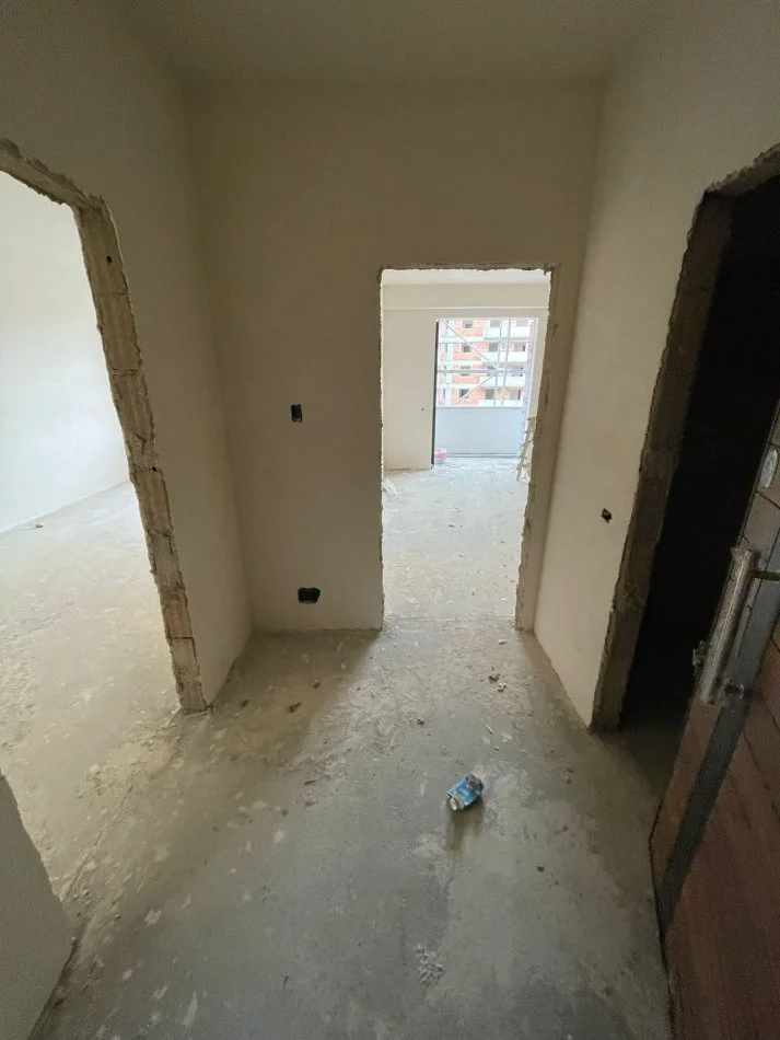 Tirane, shitet apartament 1+1 Kati 5, 76 m² 102.000 € (Prane Vila L 2)