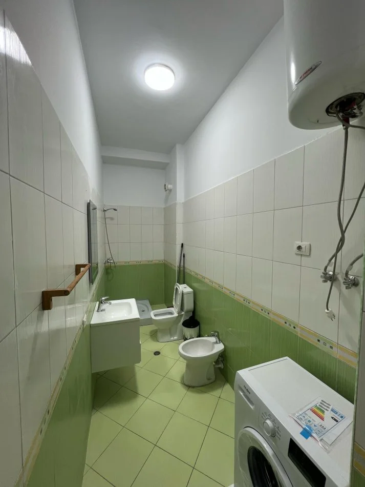 Tirane, shitet apartament 2+1 Kati 2, 119 m² 145.000 € (Astir prane Bulevardit)