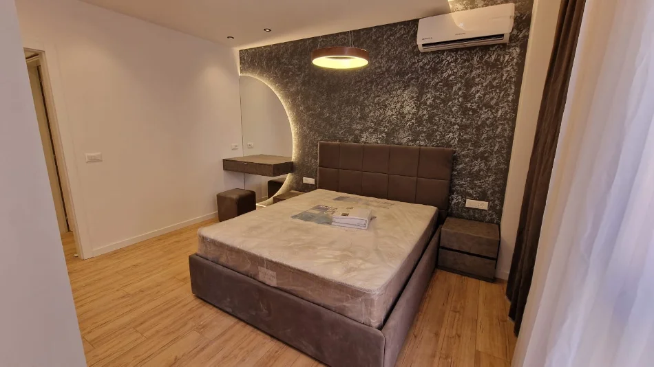 Tirane, shitet apartament 2+1 Kati 3, 100 m² 