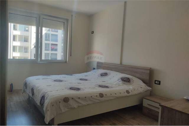 Tirane, shitet apartament 1+1+BLK Kati 4, 67 m² 77.000 Euro (Rruga Xhanfize Keko)