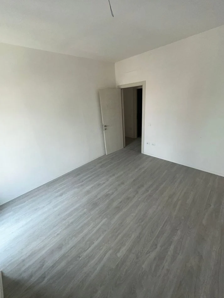 Tirane, shitet apartament 2+1 Kati 6, 109 m² 135.700 € (Astir)