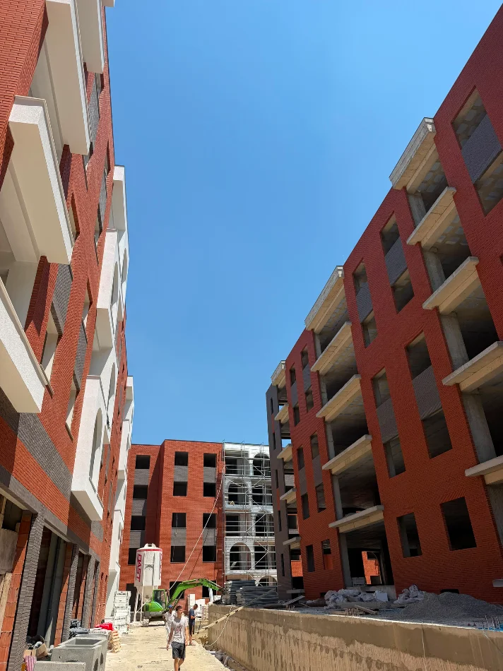 Tirane, shitet apartament 2+1+Ballkon Kati 1, 102 m² 102.150 € (Lakeside rezidence)