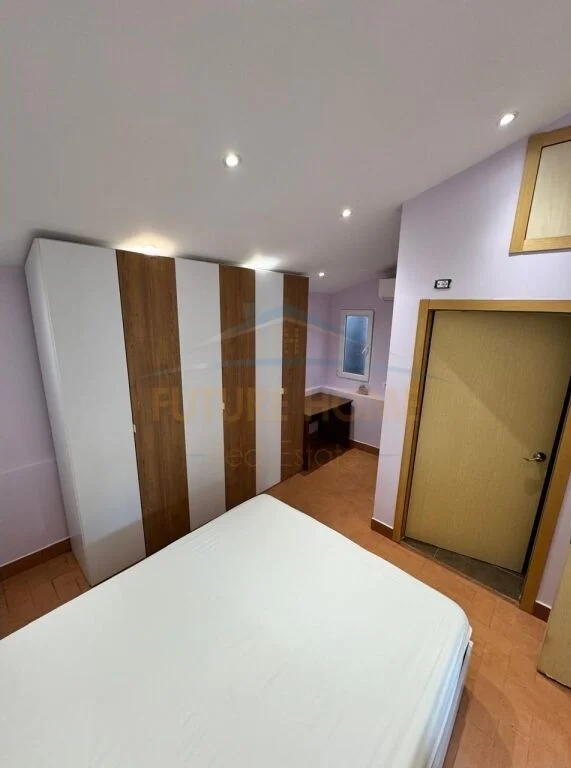 Tirane, jepet me qera apartament 2+1 Kati 3, 120 m² 750 € (Myslym Shyr)