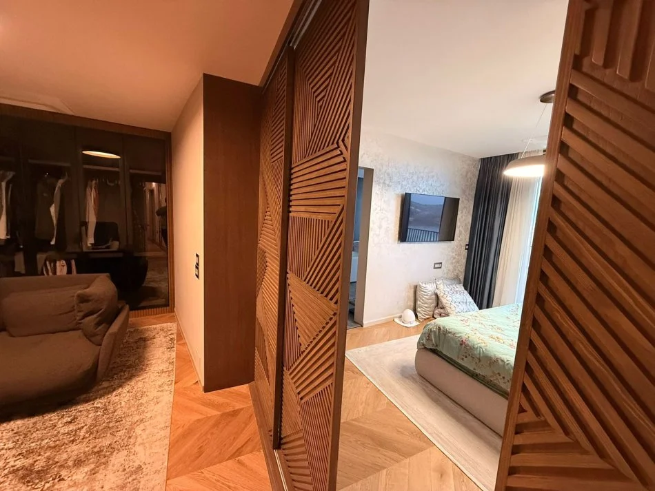 Tirane, shitet apartament 2+1+Aneks+Ballkon Kati 11, 900.000 € (Rruga e Kosovareve)