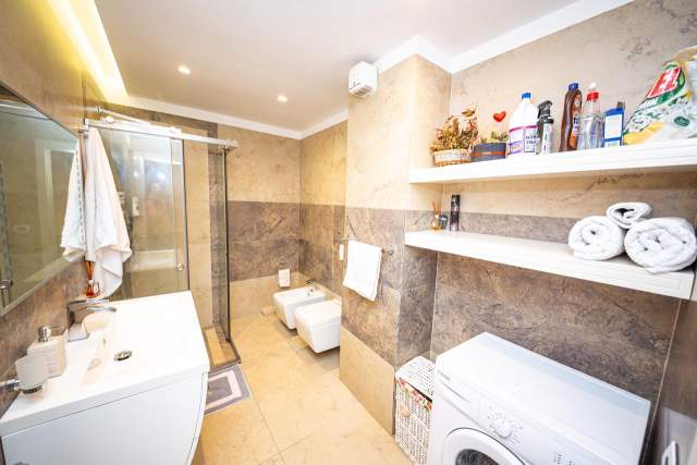 Apartament ne shitje tek zogu i zi, tirane
