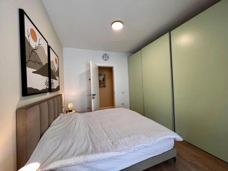 Tirane, jepet me qera apartament 2+1 Kati 3, 103 m² 1.000 € (Rruga elbasanit)