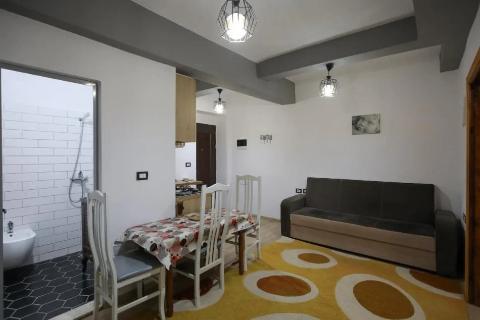Durres, jepet me qera apartament 1+1 Kati 0, 50 m² 250 € 