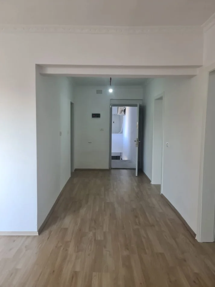Tirane, shitet apartament 2+1+Aneks+Ballkon Kati 5, 73 m² 155.000 € 