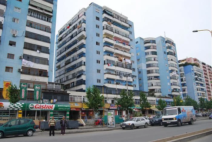 Tirane, jepet me qera apartament 2+1 Kati 10, 800 € (Don Bosko)