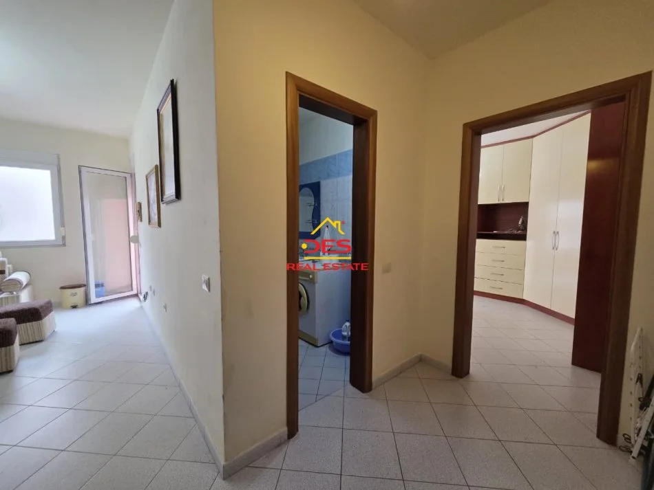 Vlore, shitet apartament 1+1+Ballkon Kati 2, 75 m² 150.000 € (Lungomare)