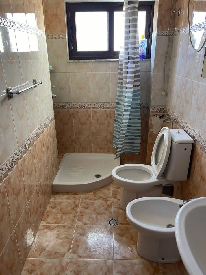 Durres, jepet me qera apartament 2+1 Kati 3, 75 m² 350 € 