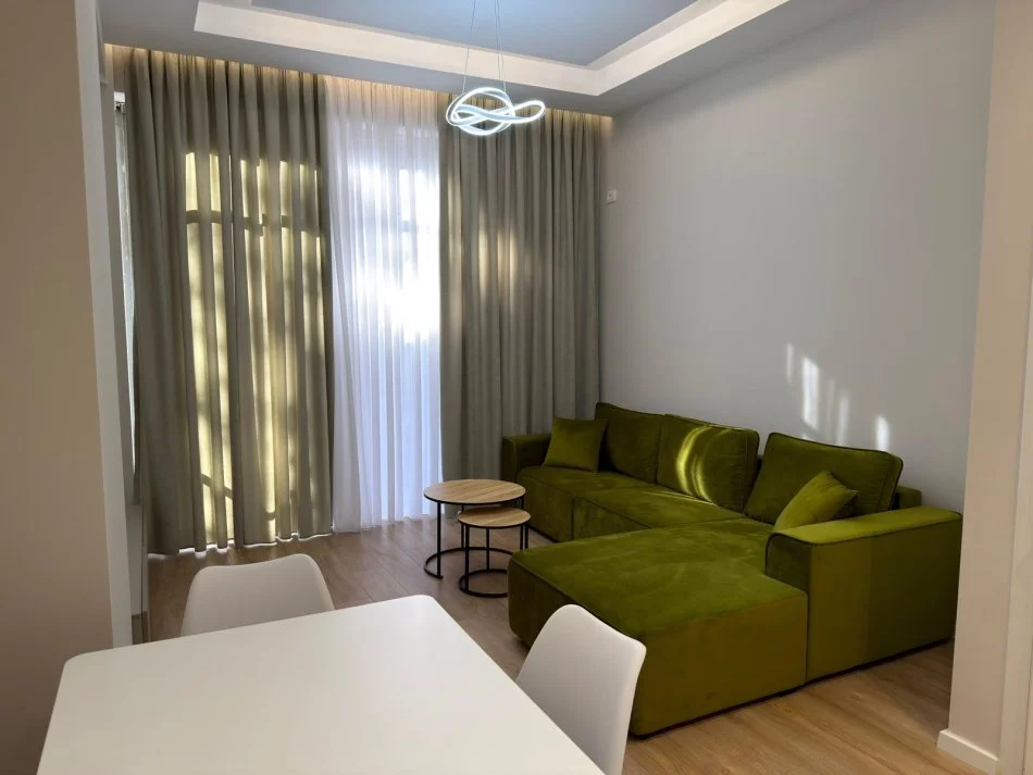 Tirane, jepet me qera apartament 1+1+Ballkon Kati 2, 66 m² 500 € (Astir)