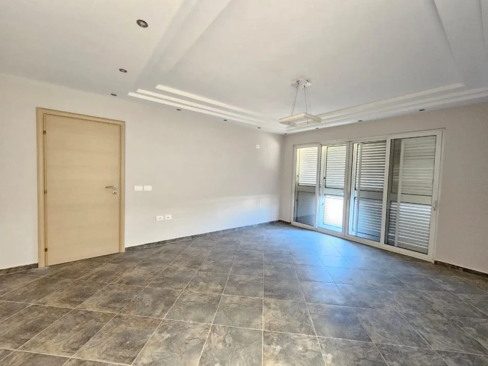 Tirane, shitet apartament 2+1 , 122 m² 165.000 € (Rruga Hysen Gjura)