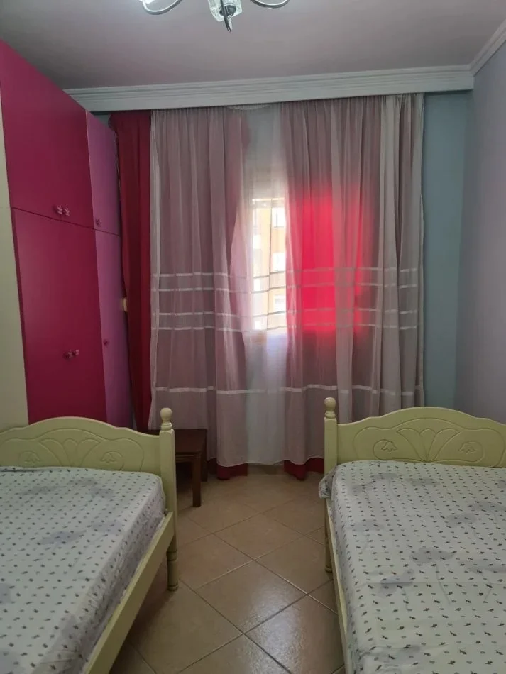 Tirane, jepet me qera apartament 2+1 Kati 4, 100 m² 500 € (Astir)
