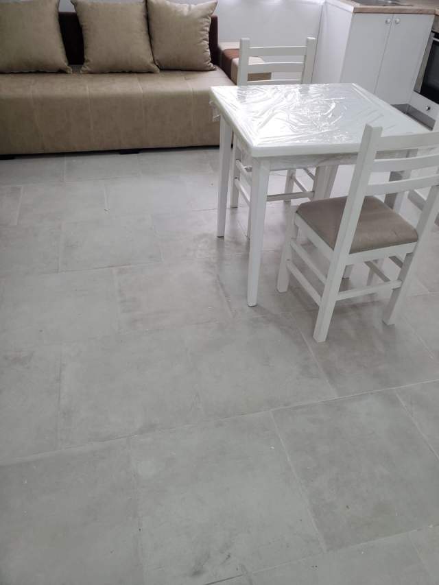 Tirane, jepet me qera apartament 1+1+BLK Kati 2, 60 m² 300 Euro (5 maj)