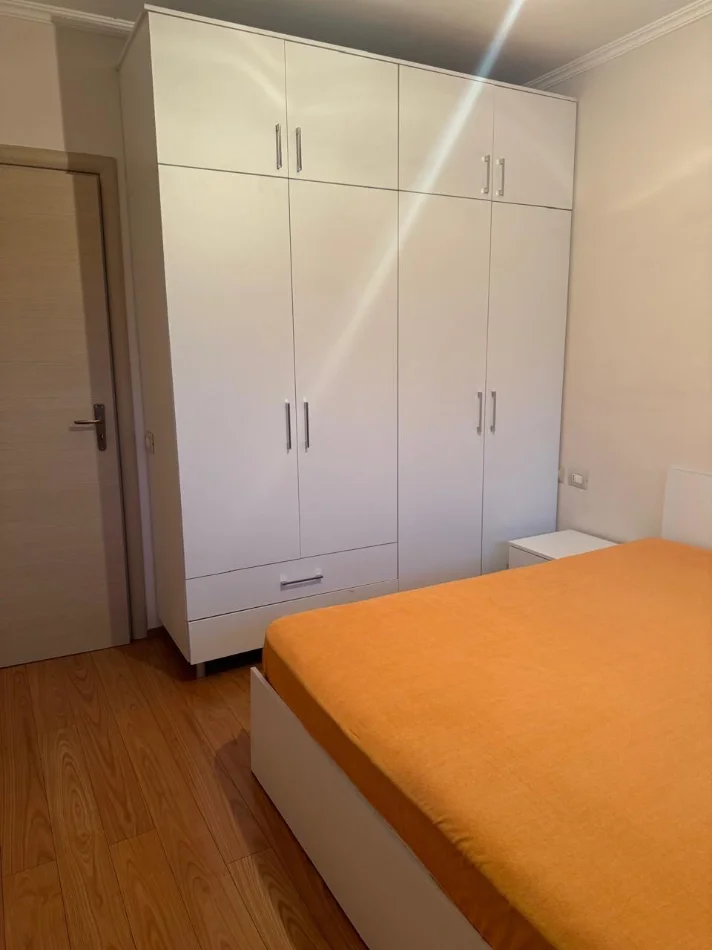 Tirane, jepet me qera apartament 1+1 Kati 6, 70 m² 600 € (Hotel Mondiali 21 Dhjetori)