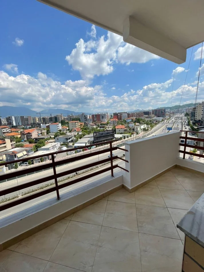 jepet me qera apartament 1+1,i mobiluar rruge kryesore astir 350 €