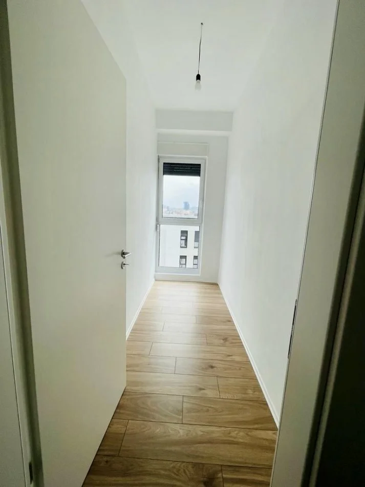 Tirane, jepet me qera apartament 3+1+Ballkon Kati 9, 120 m² 450 € (Rruga Jordan Misja)
