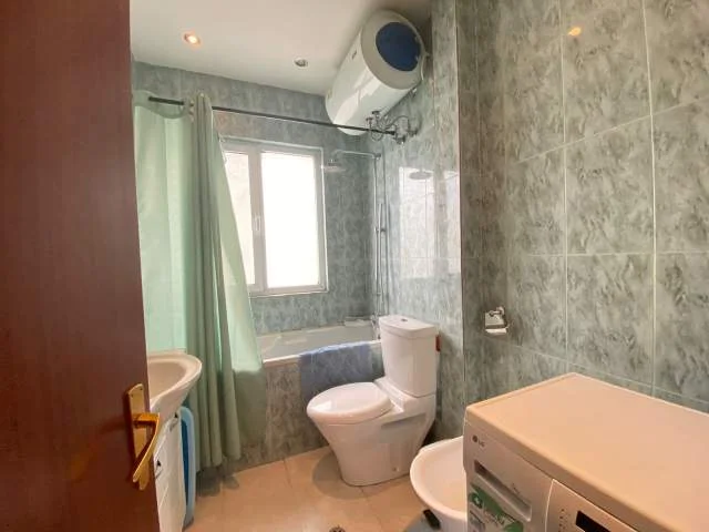 Tirane, shitet apartament 1+1 Kati 5, 72 m² 178.000 Euro (Blloku)