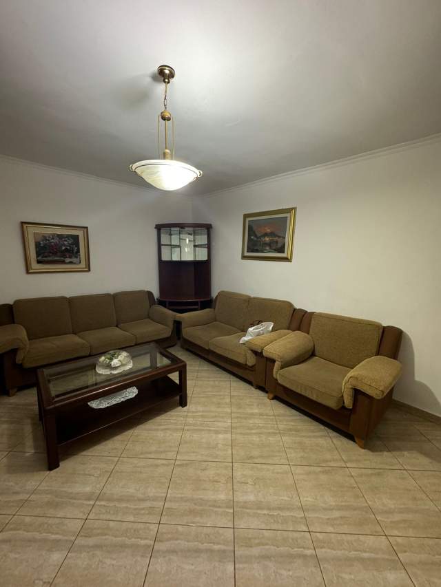 Tirane, jepet me qera apartament 2+1+A+BLK Kati 5, 85 m² 45.000 Leke (Tregu Cam)