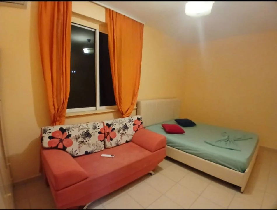 Tirane, jepet me qera apartament 1+1 Kati 3, 60 m² 480 €