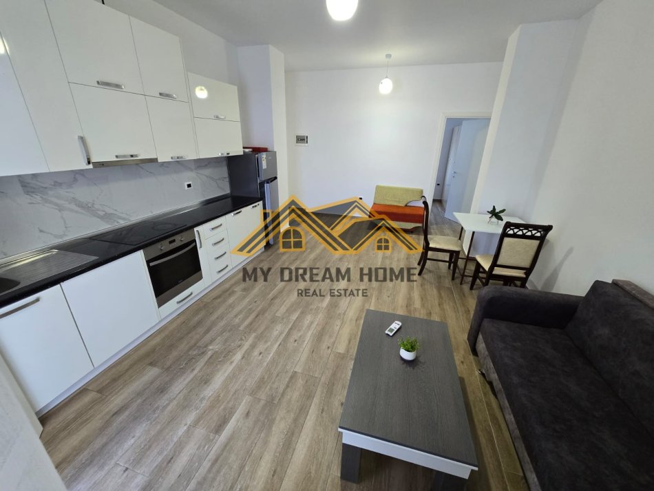 Durres, jepet me qera apartament 1+1 Kati 2, 75 m² 250 € (Shkozet)