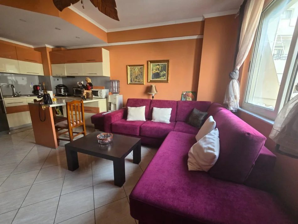 Tirane, jepet me qera apartament 1+1 Kati 5, 72 m² 450 € (rruga teodor keko)